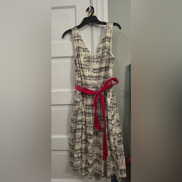 ModCloth Music Notes Dress Size 8 - Picture 2 of 5